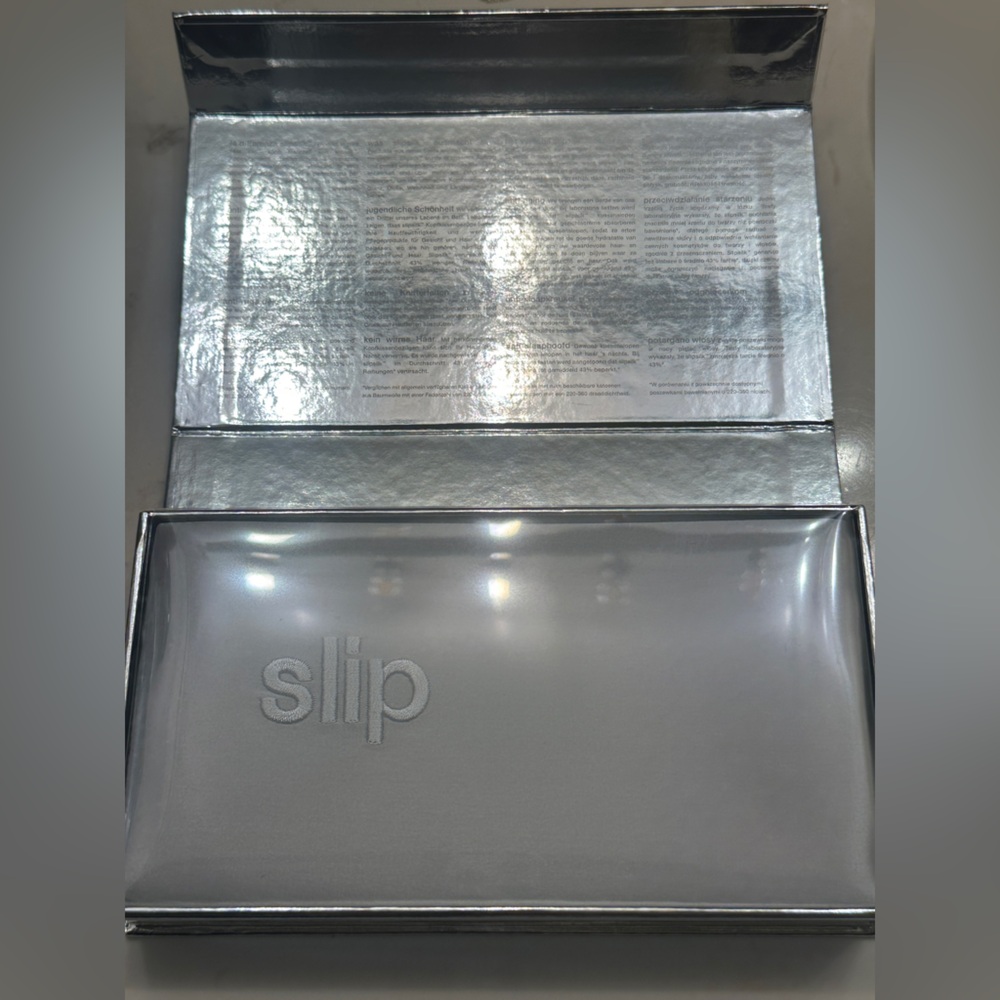 Slip Metallic Silver Pillowcase - Picture 4 of 7
